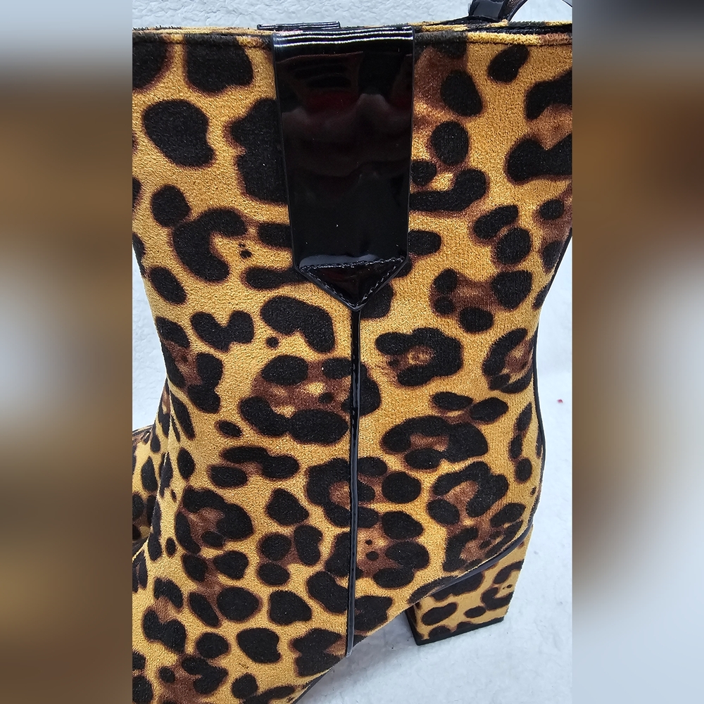Womens Suede Leopard Print Boots With Square Heel Size 7.5 NEW - Picture 6 of 12